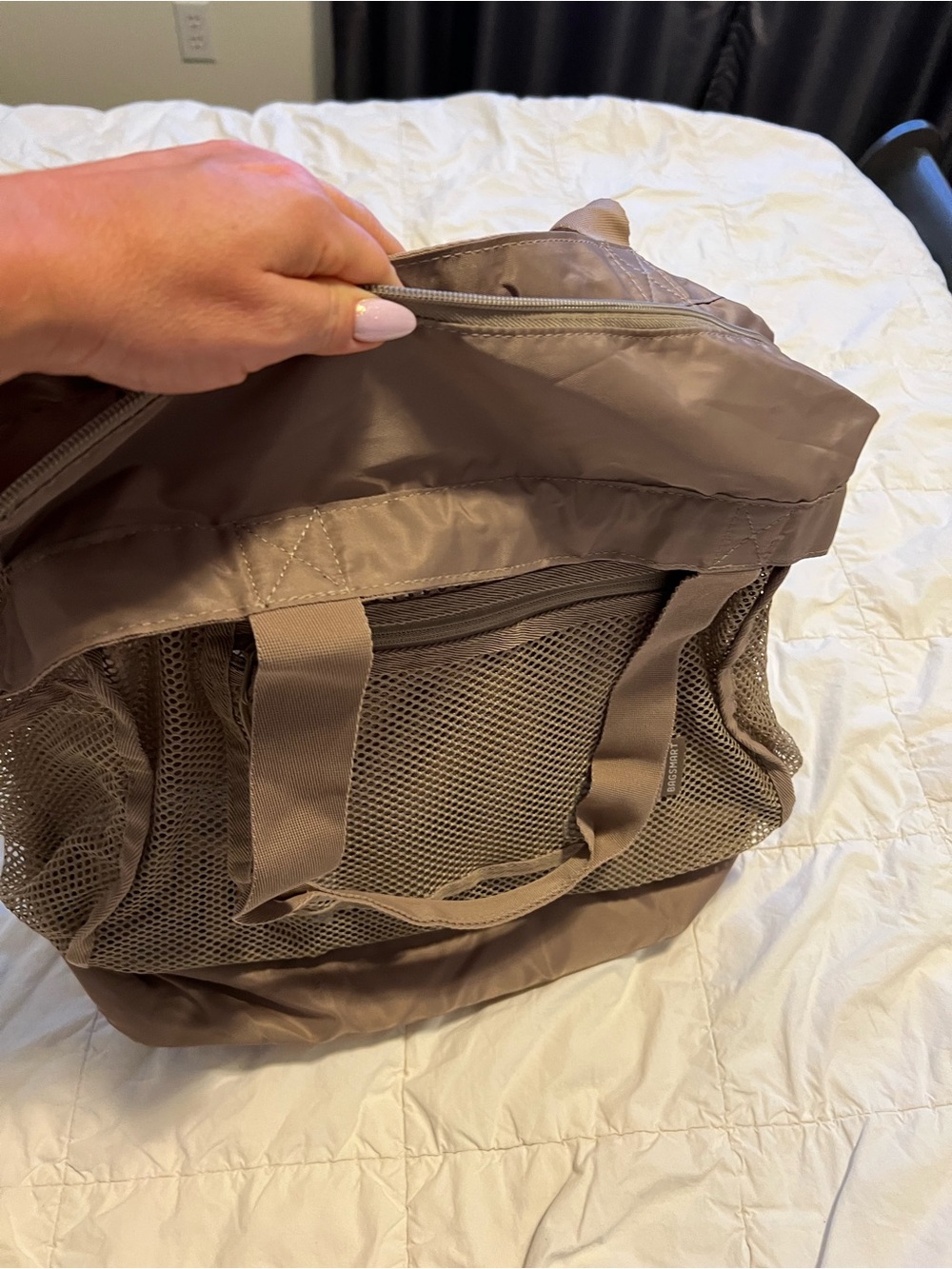 Light Taupe Mesh Tote Bag with Zip Top